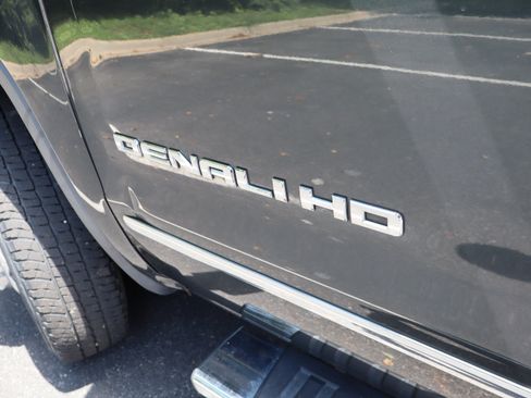 Used 2017 GMC Sierra 3500 Denali w/ Duramax Plus Package AWD/4WD image 36