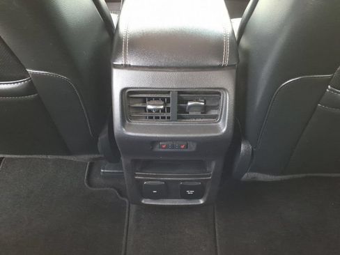 Used 2018 Ford Edge Titanium w/ Equipment Group 301A AWD/4WD image 6