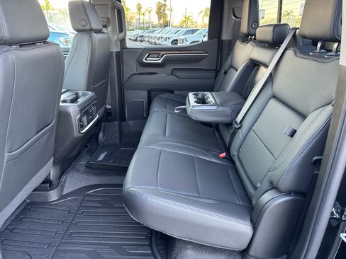 Used 2026 GMC Sierra 1500 SLT w/ SLT Premium Plus Package AWD/4WD image 20