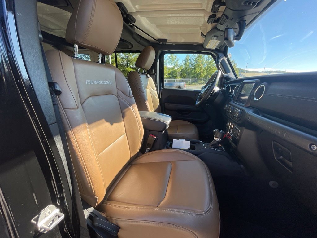 Used 2021 Jeep Wrangler Unlimited Rubicon 4xe w/ Dual Top Group AWD/4WD image 10