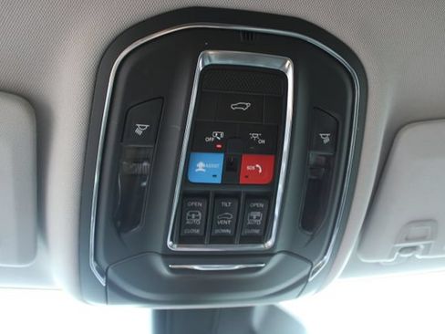 Used 2024 Jeep Grand Cherokee Limited 4xe AWD/4WD image 17