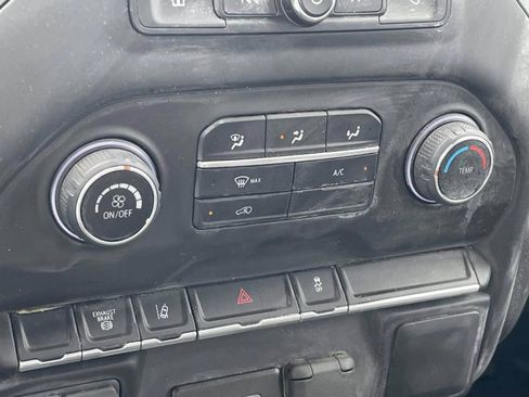Used 2025 Chevrolet Silverado 3500 W/T AWD/4WD image 17