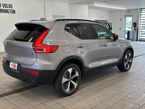 New 2026 Volvo XC40 B5 Plus w/ Climate Package image 5