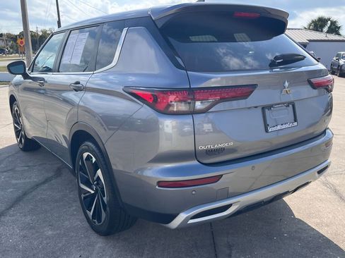 Used 2022 Mitsubishi Outlander SE image 5
