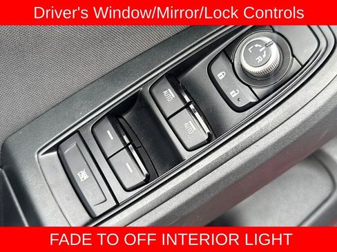 Used 2022 Subaru Crosstrek 2.0i Premium w/ Moonroof Package image 8