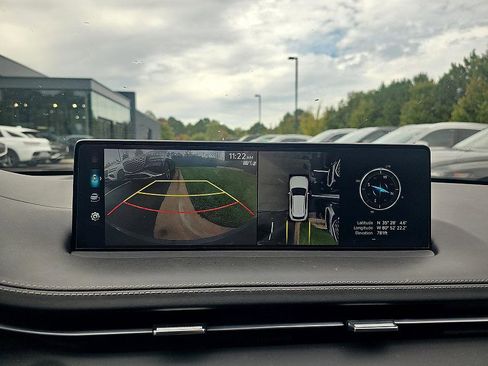 Used 2025 Genesis GV70 3.5T Sport w/ Sport Advanced Package image 25