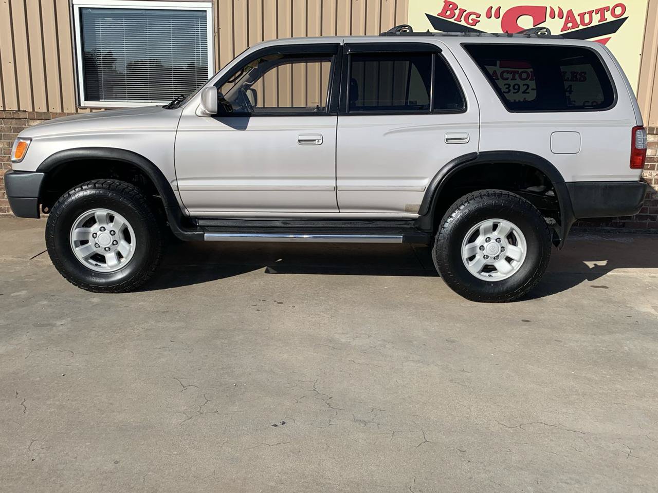 Used 1998 Toyota 4Runner SR5 w/ Sports Pkg AWD/4WD image 5