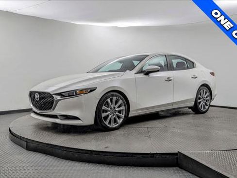 Used 2022 MAZDA MAZDA3 s image 2