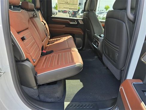 New 2025 GMC Sierra 2500 Denali Ultimate image 12