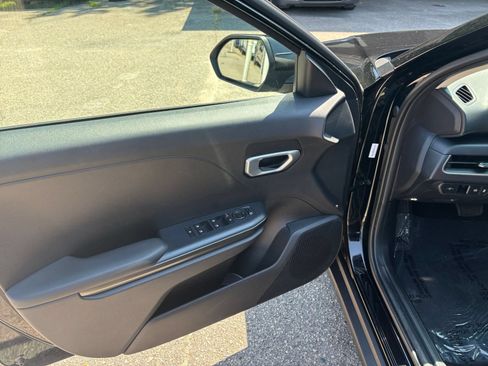 Used 2026 Kia K4 FWD image 18