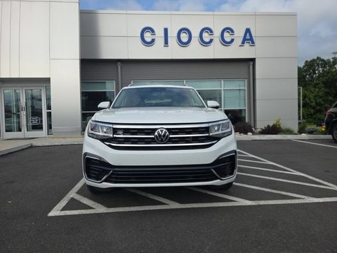 Used 2022 Volkswagen Atlas SEL R-Line AWD/4WD image 2