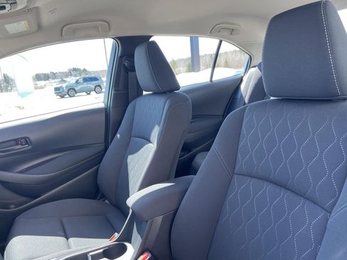 Used 2026 Toyota Corolla LE w/ LE Premium Package image 3