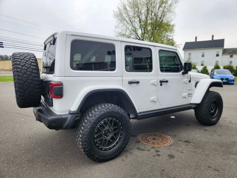 Used 2018 Jeep Wrangler Unlimited Sahara w/ Dual Top Group AWD/4WD image 17