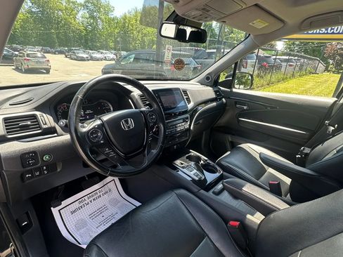 Used 2016 Honda Pilot Touring image 25