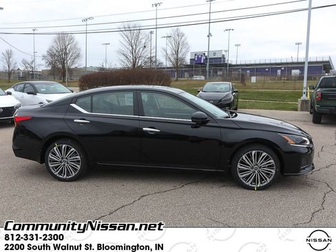 New 2025 Nissan Altima 2.5 SL image 8