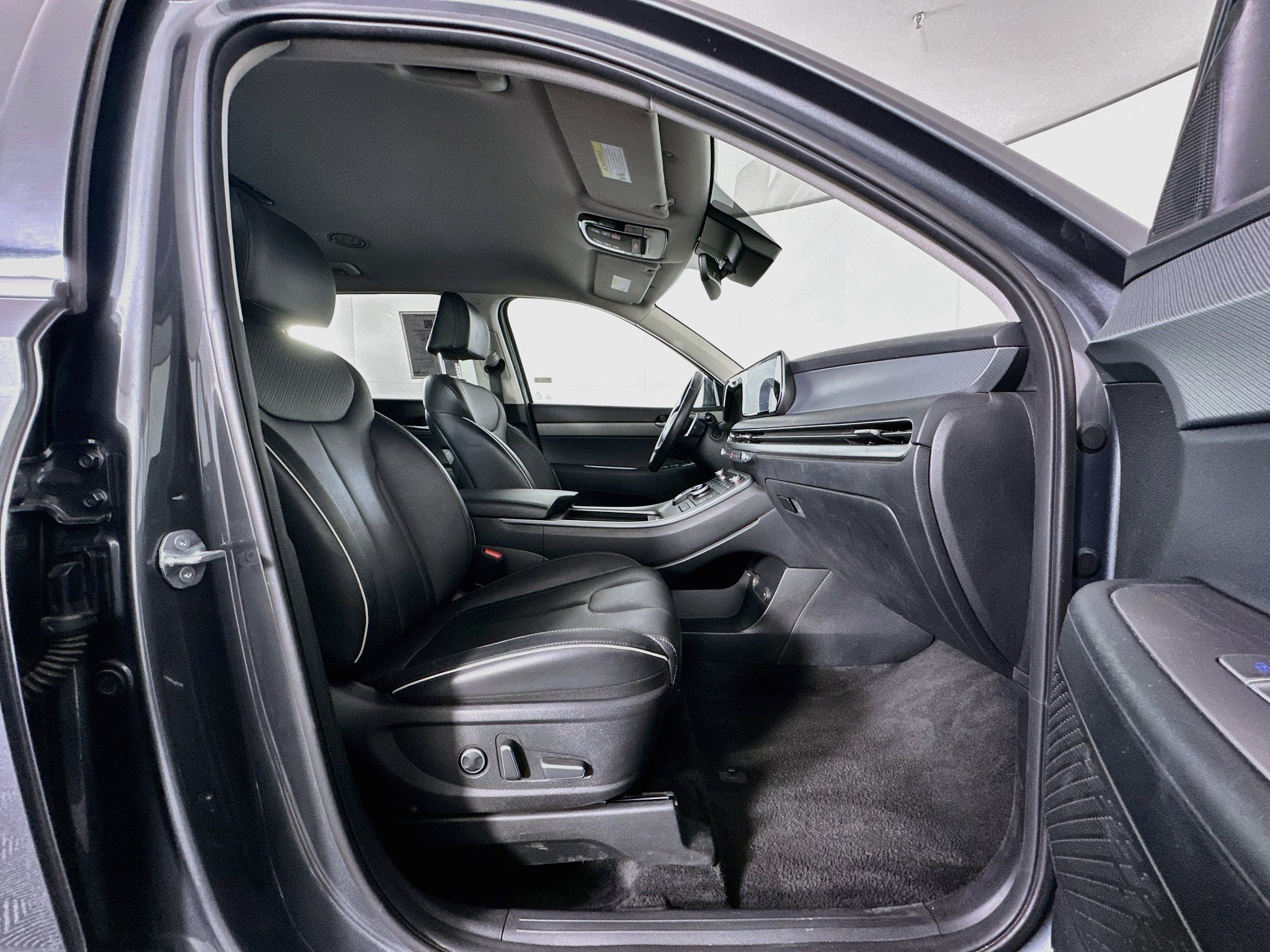 Used 2025 Hyundai Palisade SEL FWD image 34