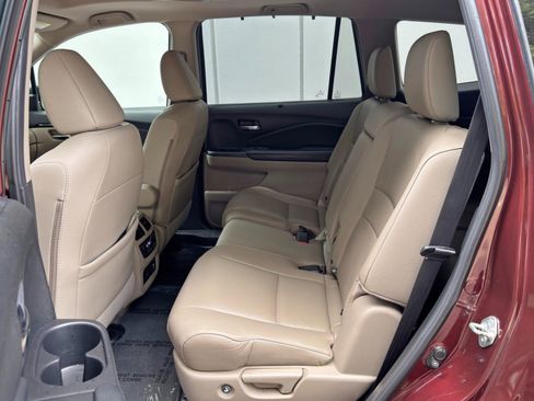 Used 2021 Honda Pilot Touring image 45