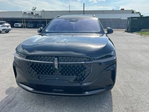 Used 2025 Lincoln Nautilus Reserve w/ Jet Appearance Package AWD/4WD image 10