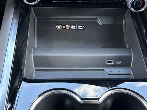 New 2026 Chevrolet Suburban Premier image 30