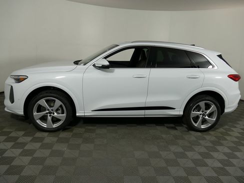 New 2025 Audi Q5 Premium Plus image 6