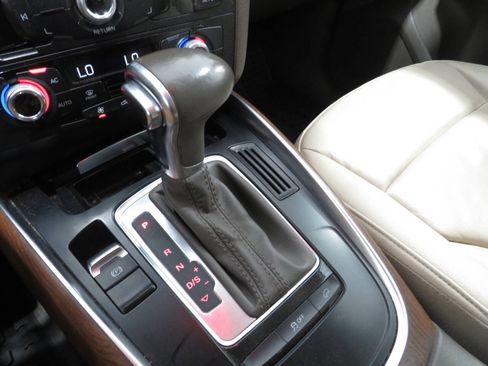 Used 2013 Audi Q5 2.0T Premium AWD/4WD image 19