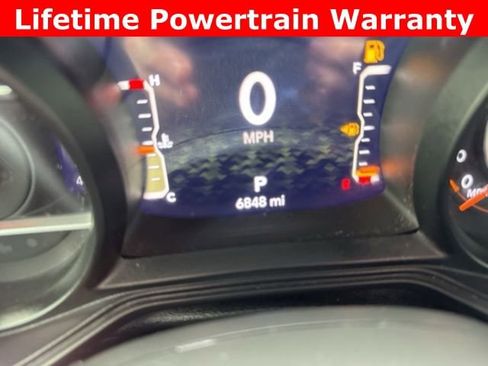 Used 2024 Jeep Gladiator Rubicon w/ Technology Group image 19