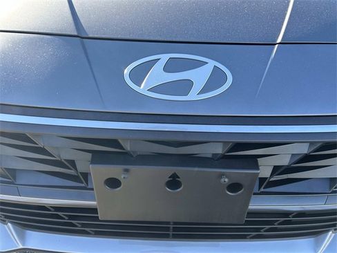 Used 2025 Hyundai Elantra Sport image 18