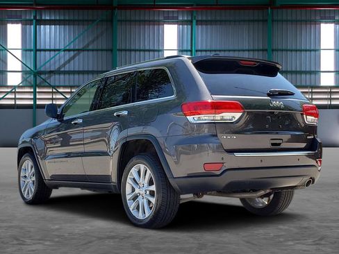 Used 2017 Jeep Grand Cherokee Limited AWD/4WD image 3