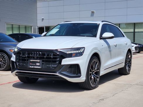 Certified 2023 Audi Q8 Prestige AWD/4WD image 6