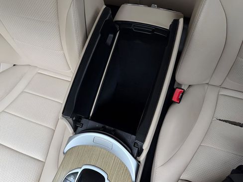 Used 2018 Mercedes-Benz GLC 350e 4MATIC image 46