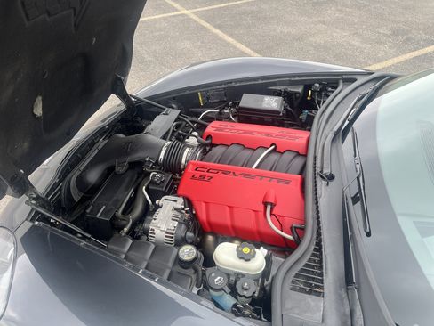 Used 2010 Chevrolet Corvette Z06 w/ Preferred Equipment Group RWD image 13