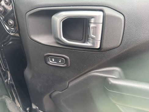 Used 2019 Jeep Wrangler Unlimited Sport S AWD/4WD image 48