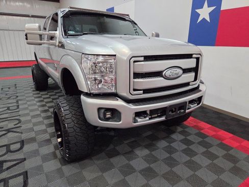 Used 2015 Ford F250 Lariat w/ Lariat Ultimate Package image 13