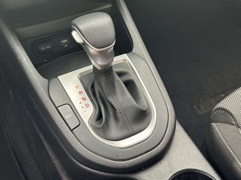 Used 2023 Kia Forte LXS w/ LXS Technology Package FWD image 27