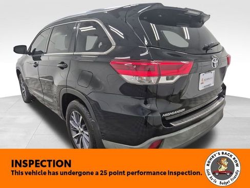 Used 2017 Toyota Highlander XLE image 4