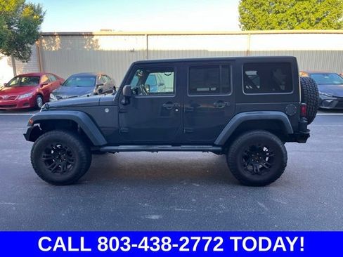 Used 2016 Jeep Wrangler Unlimited Rubicon w/ Connectivity Group AWD/4WD image 35