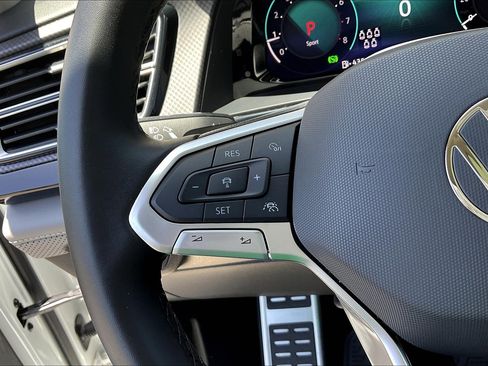 Used 2024 Volkswagen Atlas Peak Edition SEL image 18