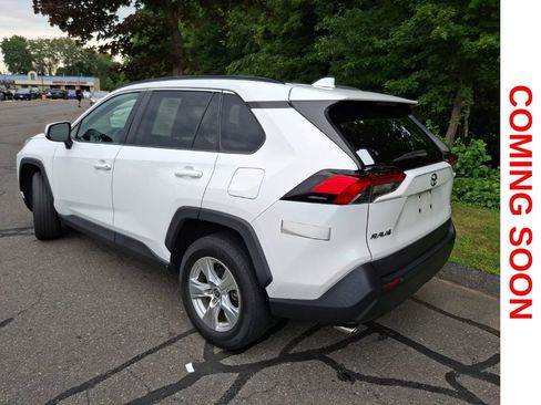 Used 2021 Toyota RAV4 XLE w/ Convenience Package AWD/4WD image 8