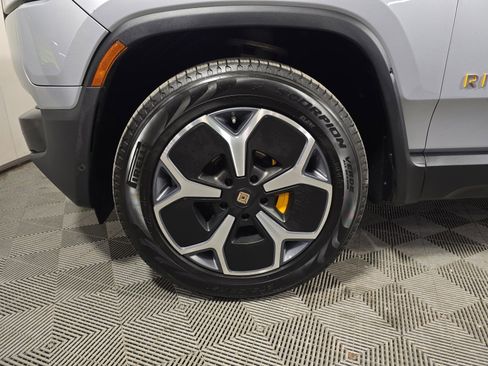 Used 2022 Rivian R1T Adventure image 9