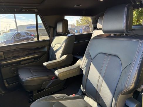 Used 2023 Ford Expedition Platinum image 24
