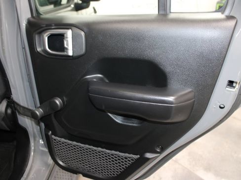 Used 2019 Jeep Wrangler Unlimited Sport AWD/4WD image 33