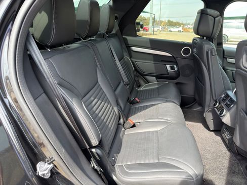 Certified 2024 Land Rover Discovery Dynamic SE image 16