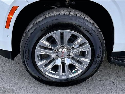 New 2026 GMC Yukon XL Denali image 12