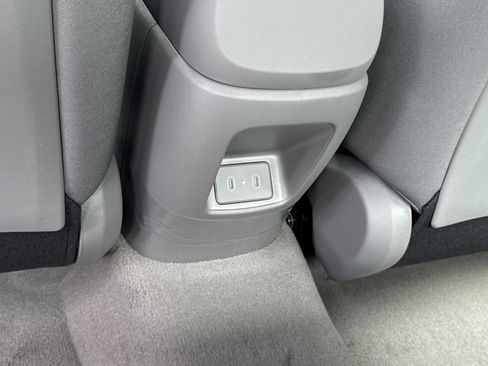 New 2026 Hyundai Elantra SE FWD image 13