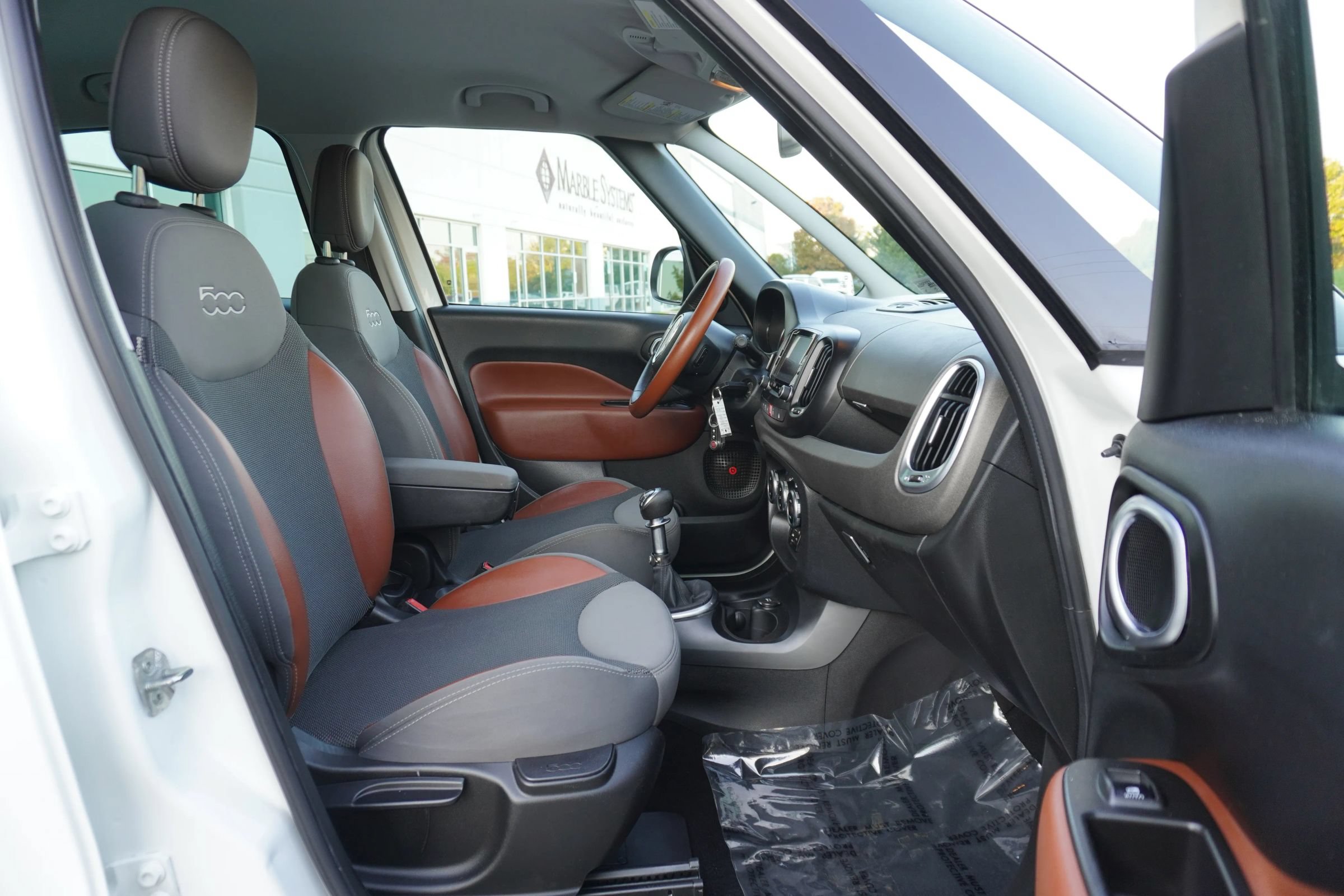 Used 2014 FIAT 500L Trekking w/ Popular Equipment Group FWD image 12
