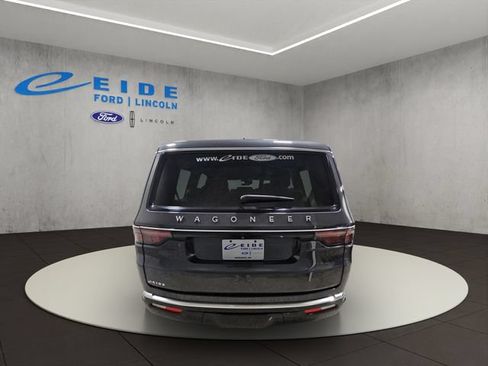 Used 2024 Jeep Wagoneer 4WD w/ Convenience Group I image 8