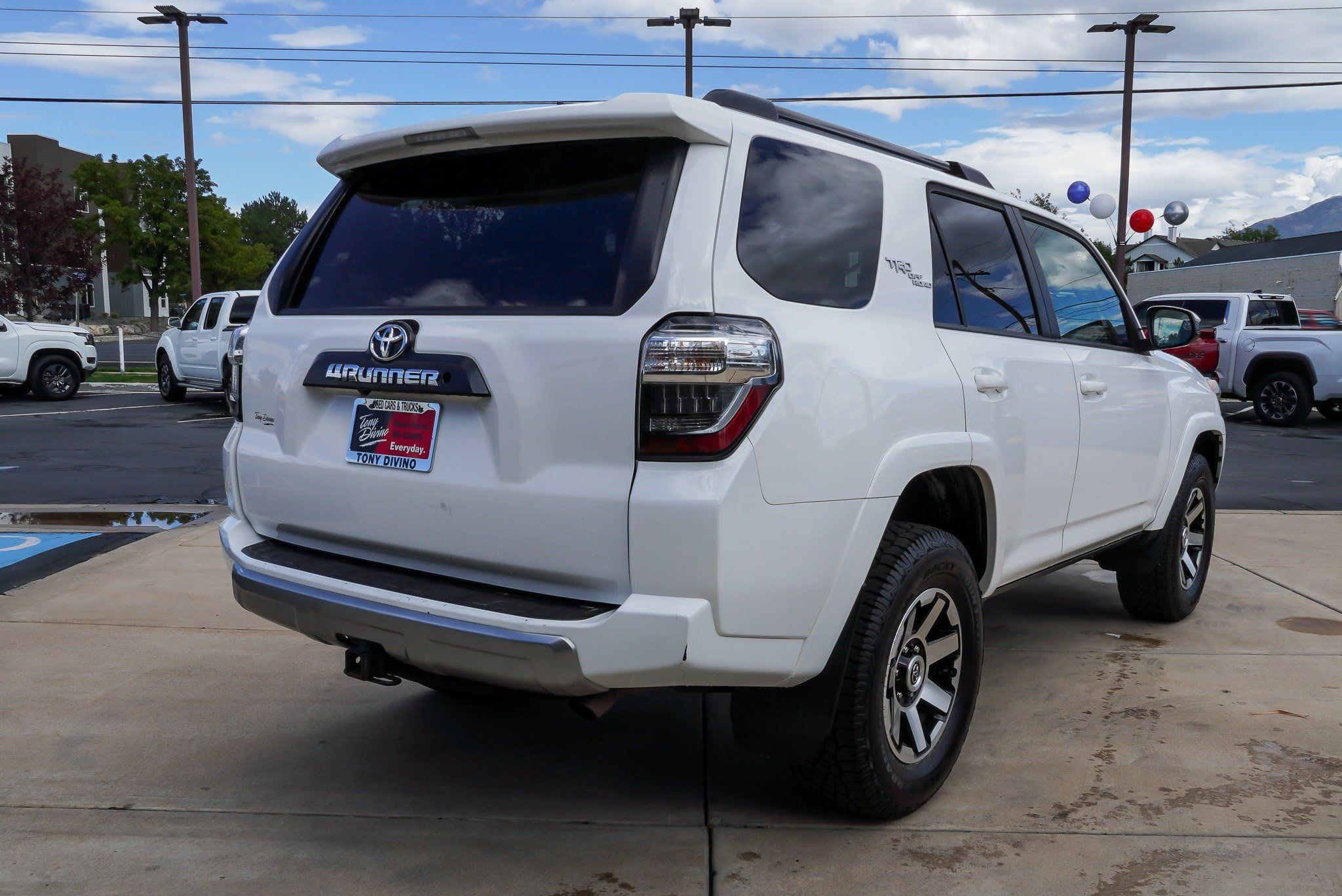 Used 2020 Toyota 4Runner TRD Off-Road AWD/4WD image 8