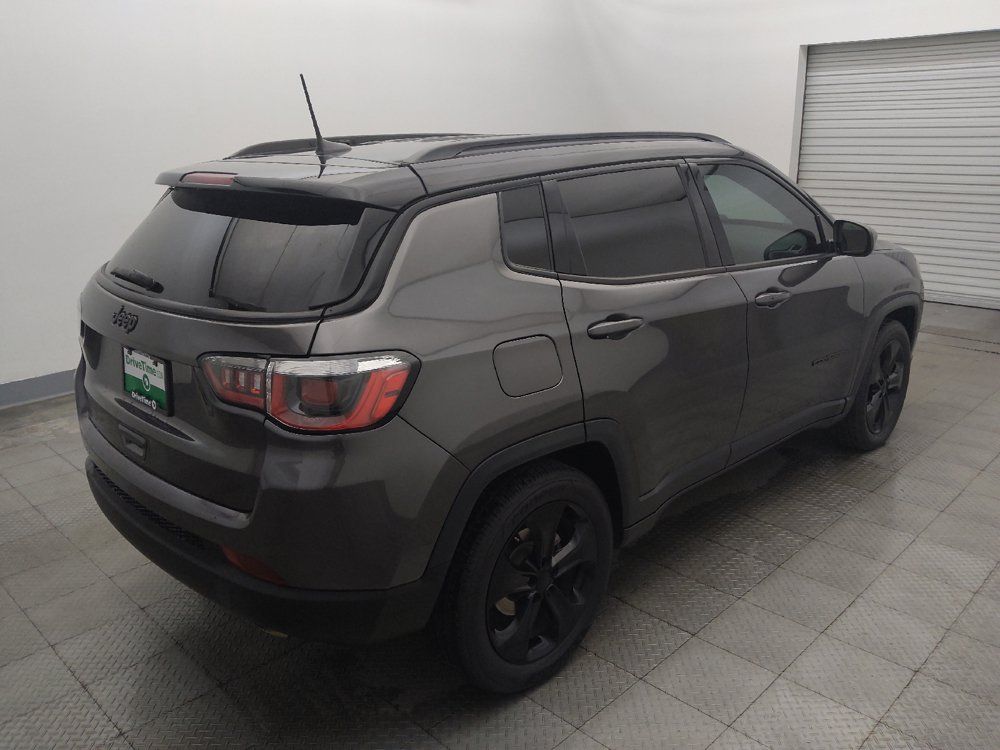 Used 2019 Jeep Compass Latitude FWD image 9
