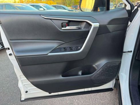 Used 2024 Toyota RAV4 XLE FWD image 18