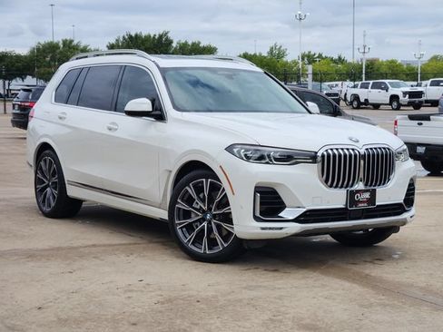 Used 2019 BMW X7 xDrive50i w/ Premium Package AWD/4WD image 2